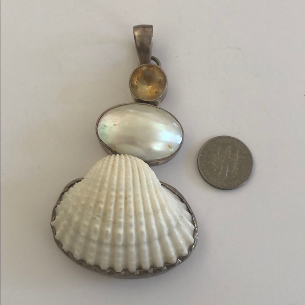 Sterling silver Clam Shell Mop Citrine Pendant - Picture 2 of 8